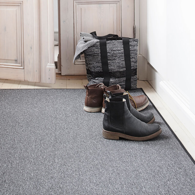 VM Carpet Balanssi polyamidimatto tummanharmaa